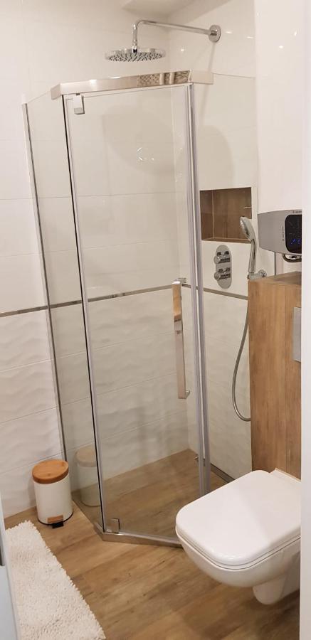 Apartament Premium เชสโตฮอวา ภายนอก รูปภาพ