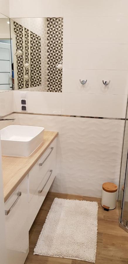 Apartament Premium เชสโตฮอวา ภายนอก รูปภาพ